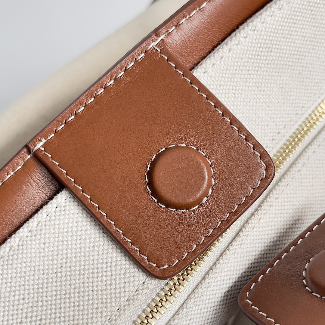 Bottega Veneta Andiamo-32*24*12CM