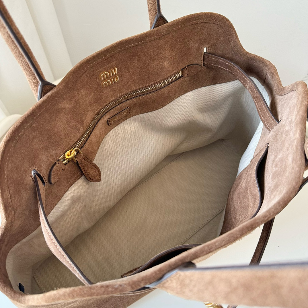 MiuMiu Aventure Nappa Tote-31X40X13CM