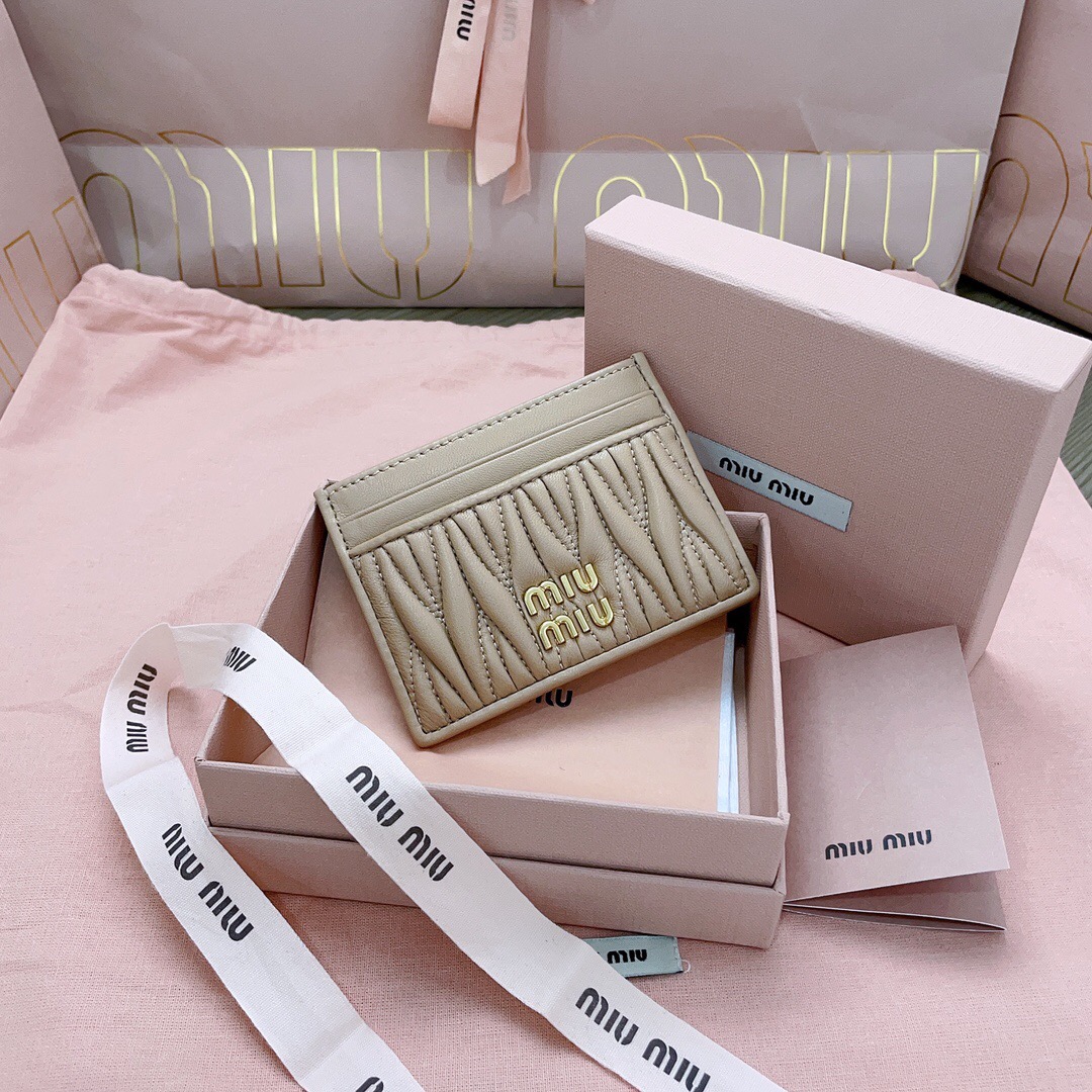 MiuMiu Pocket Wallet-8X10.5CM