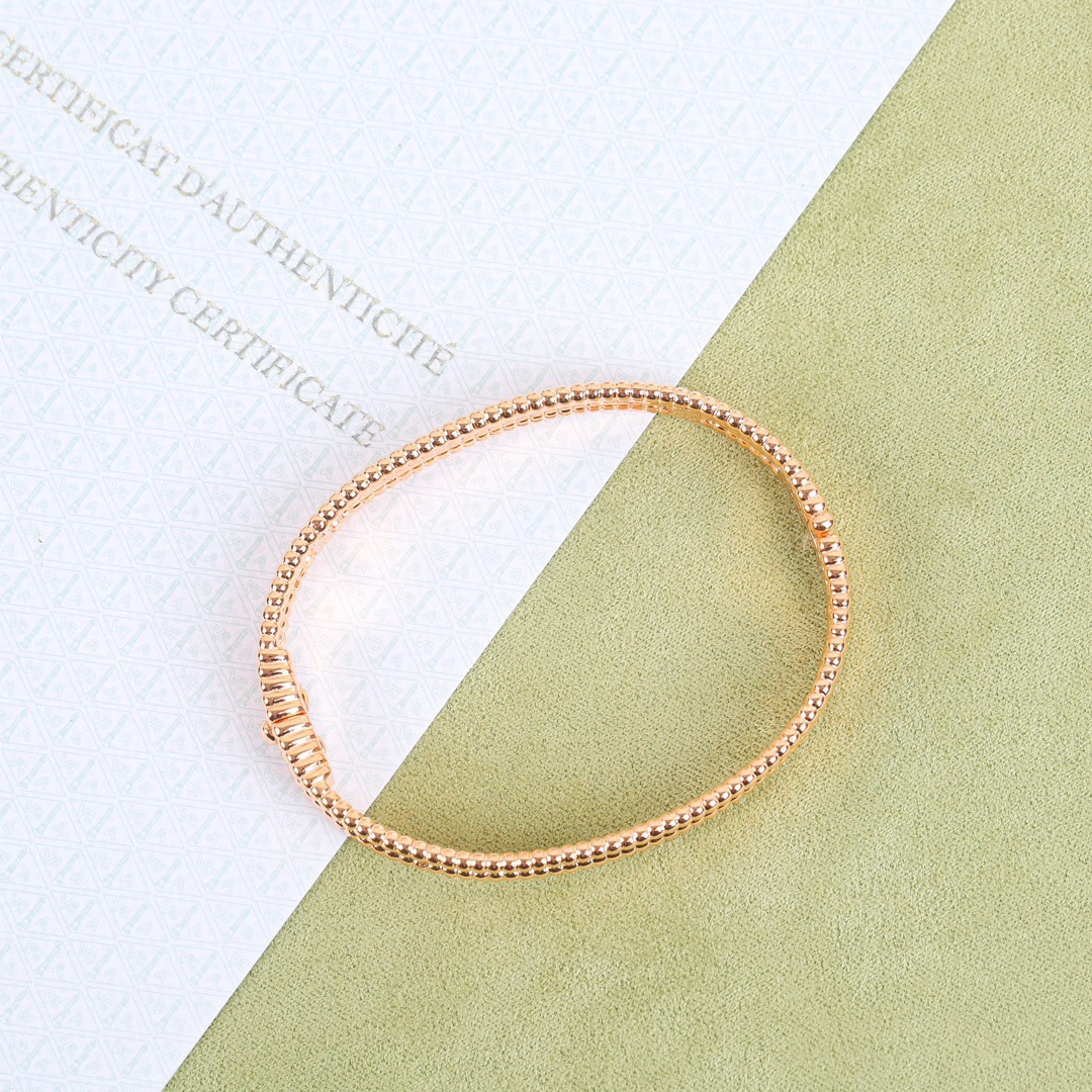 Van Cleef &Arpels Bracelet