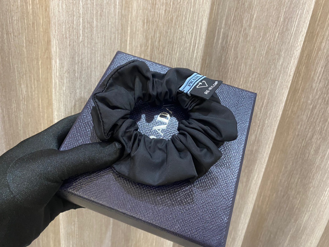 Pra*a headband