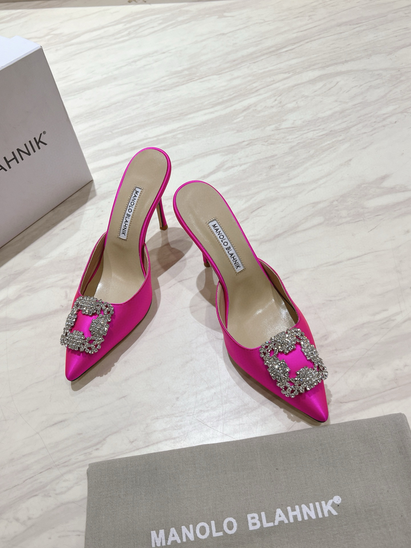Manolo Blahnik Slides-9.5CM