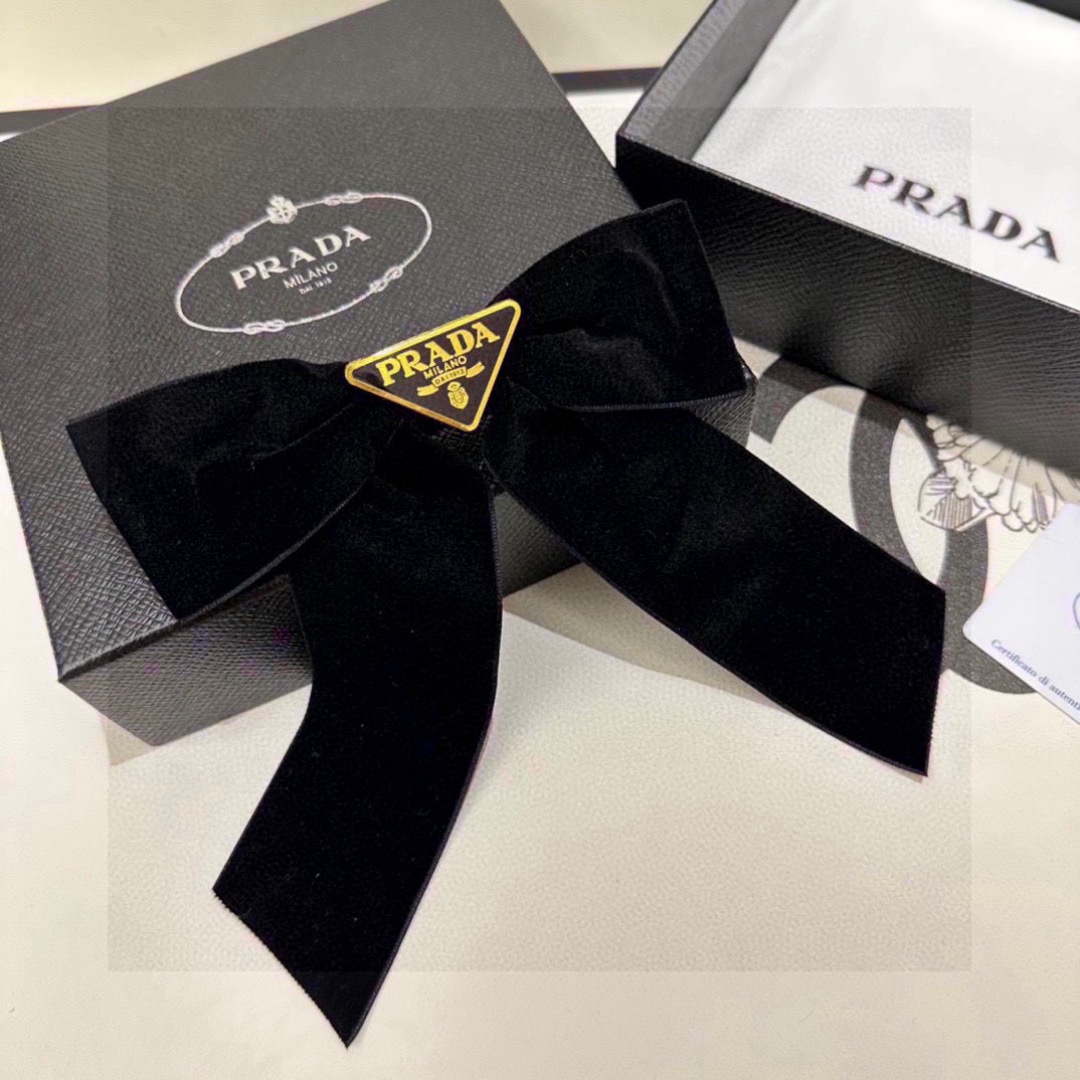 Prada Triangle-Logo Bow Velvet Hair Clip | Black