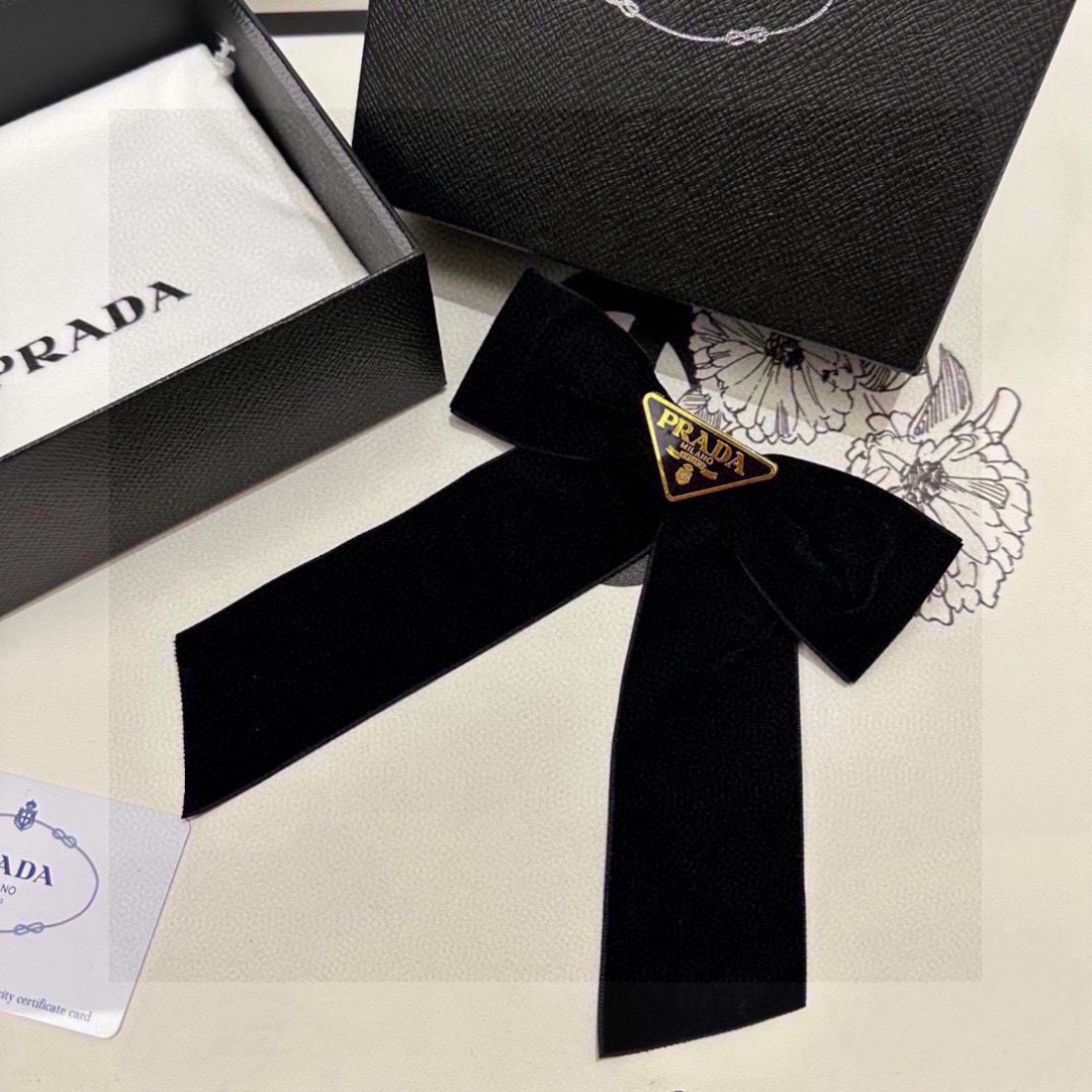 Prada Triangle-Logo Bow Velvet Hair Clip | Black