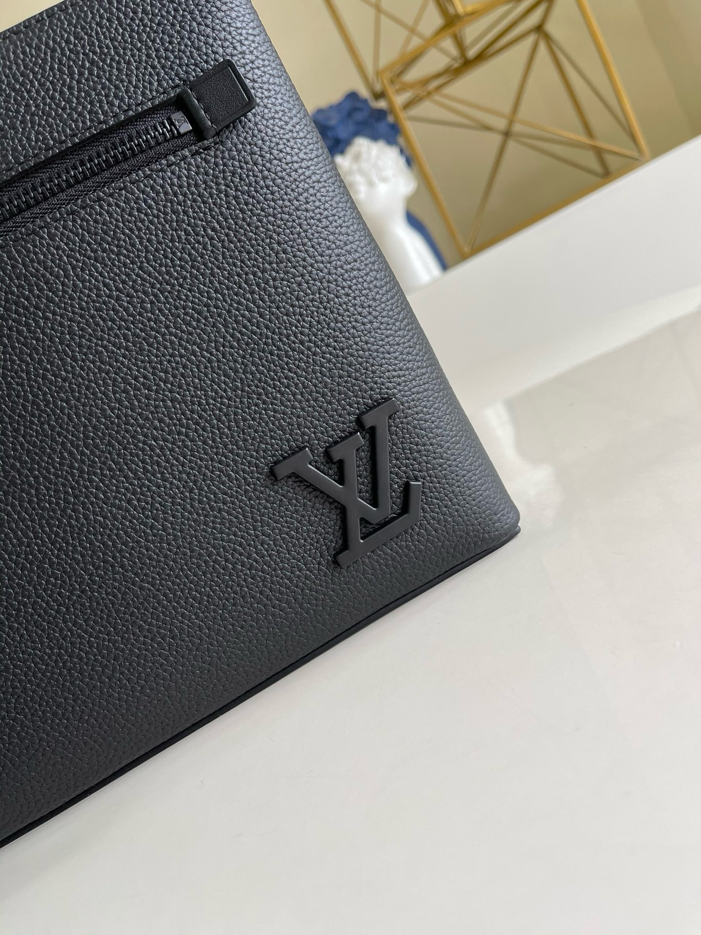 Louis Vuitton Takeoff Pouch-M11485-30 x 22 x 5CM
