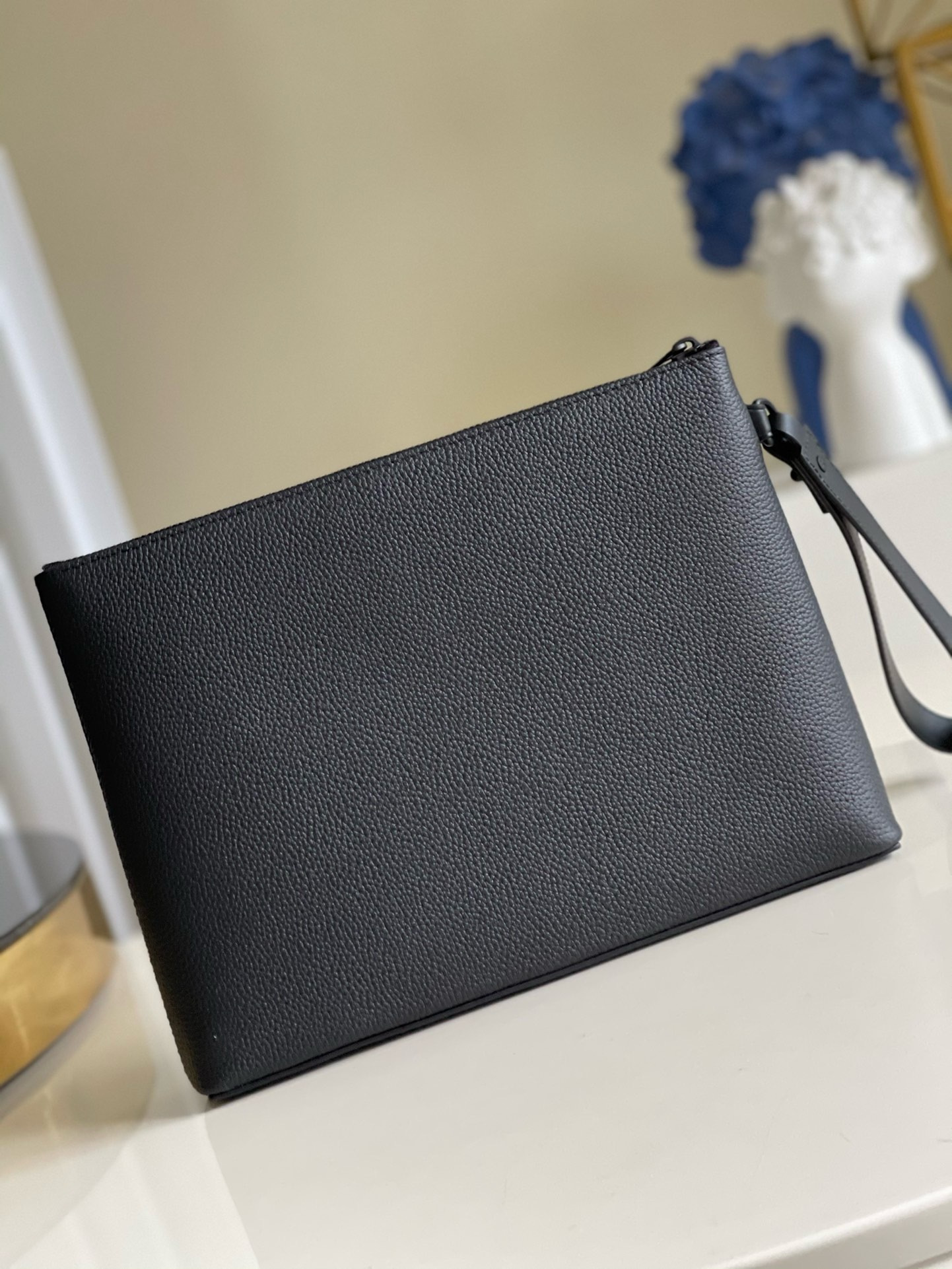 Louis Vuitton Takeoff Pouch-M11485-30 x 22 x 5CM
