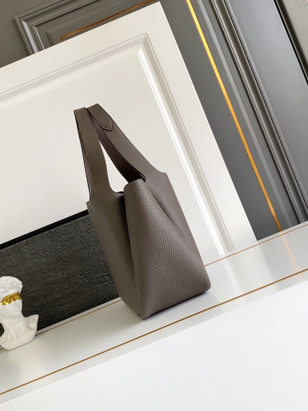 Prada Kleine Tote Bag aus Leder-25*21.5*14cm