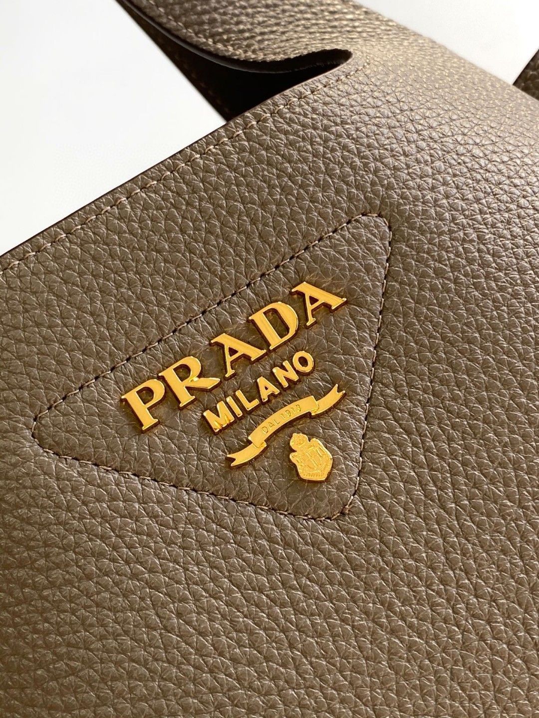 Prada Kleine Tote Bag aus Leder-25*21.5*14cm