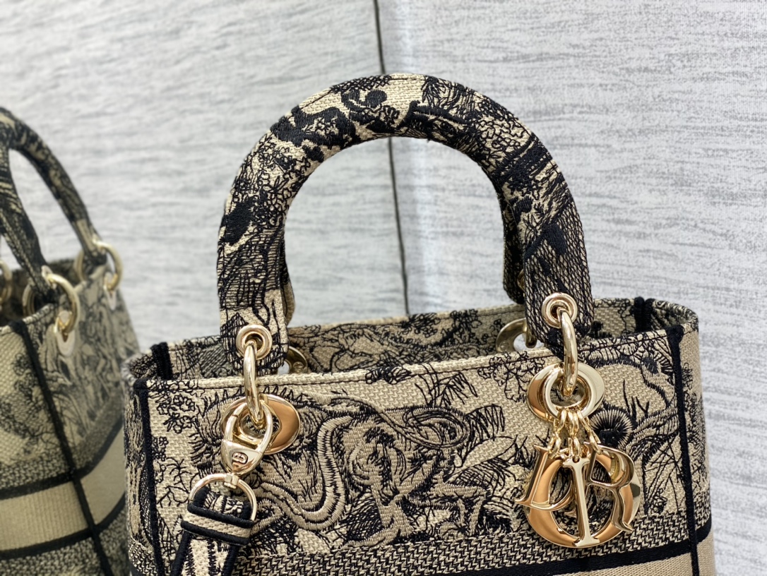lady D*or handle bag-24cm