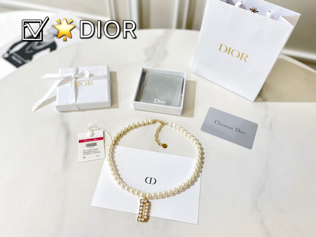 D*or necklace