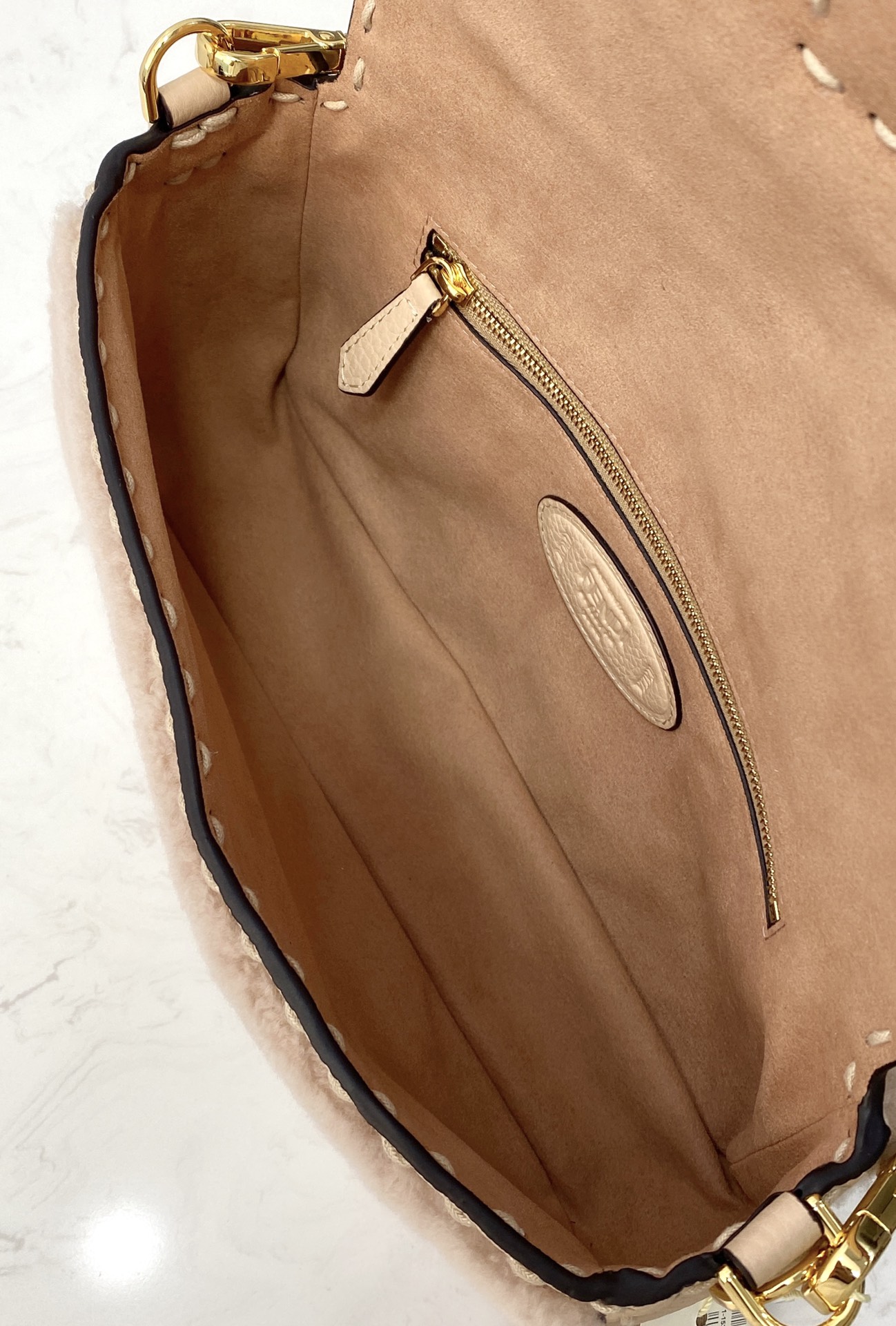 F**di medium baguette bag-27×6×15cm