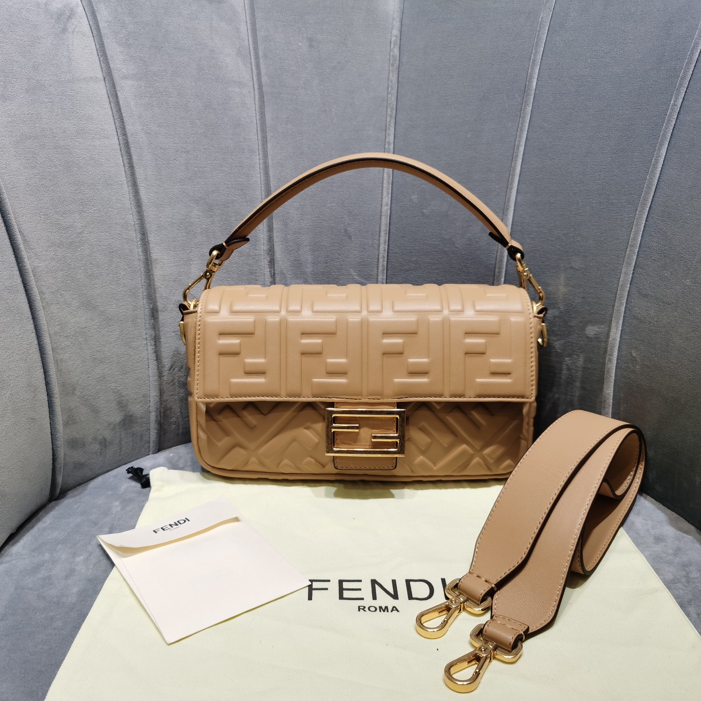 F**di medium baguette bag-26x15x4cm