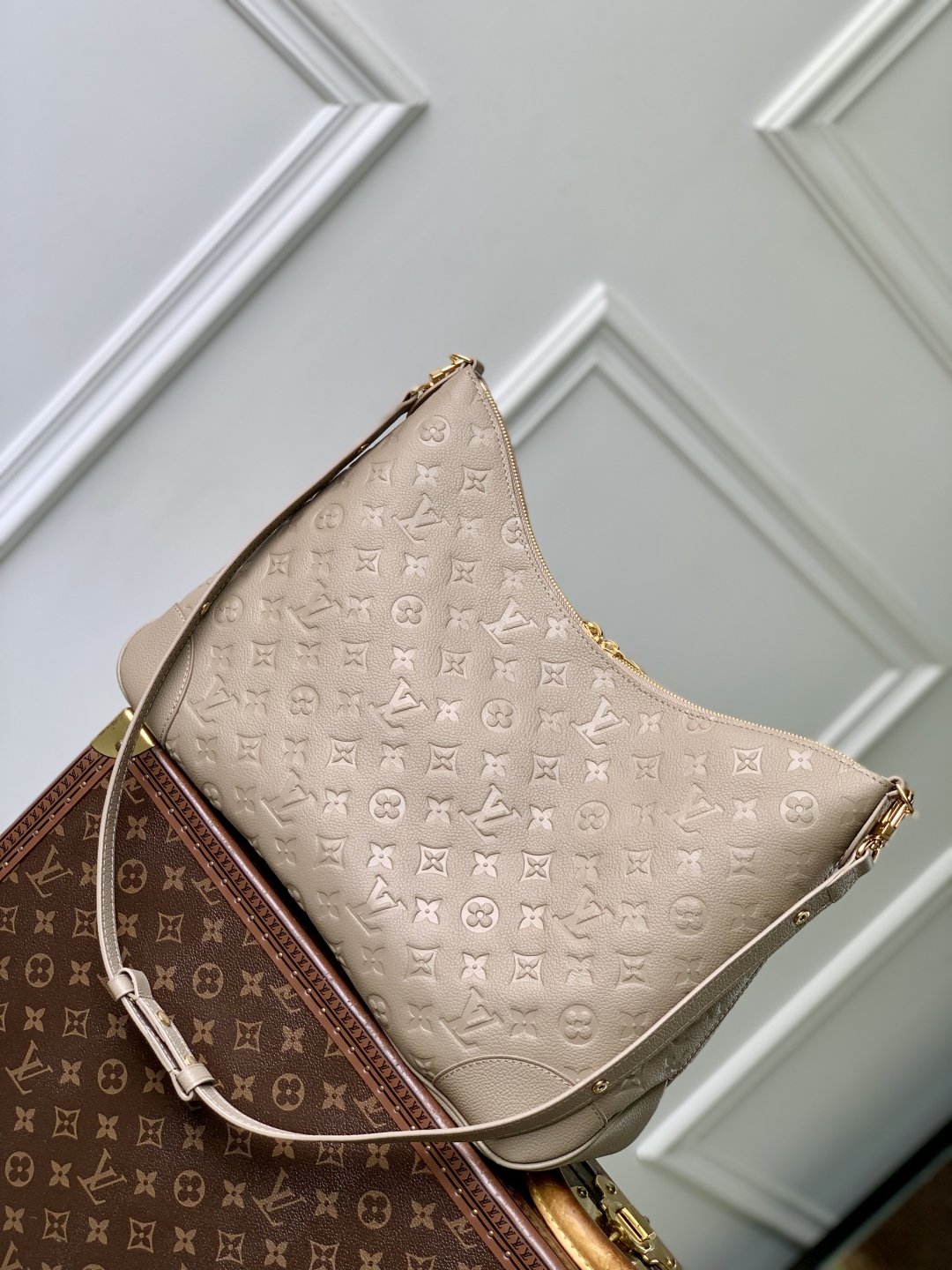 Louis Vuitton Boulogne GM Monogram Empreinte Leather -M13706-40 × 29 × 15CM