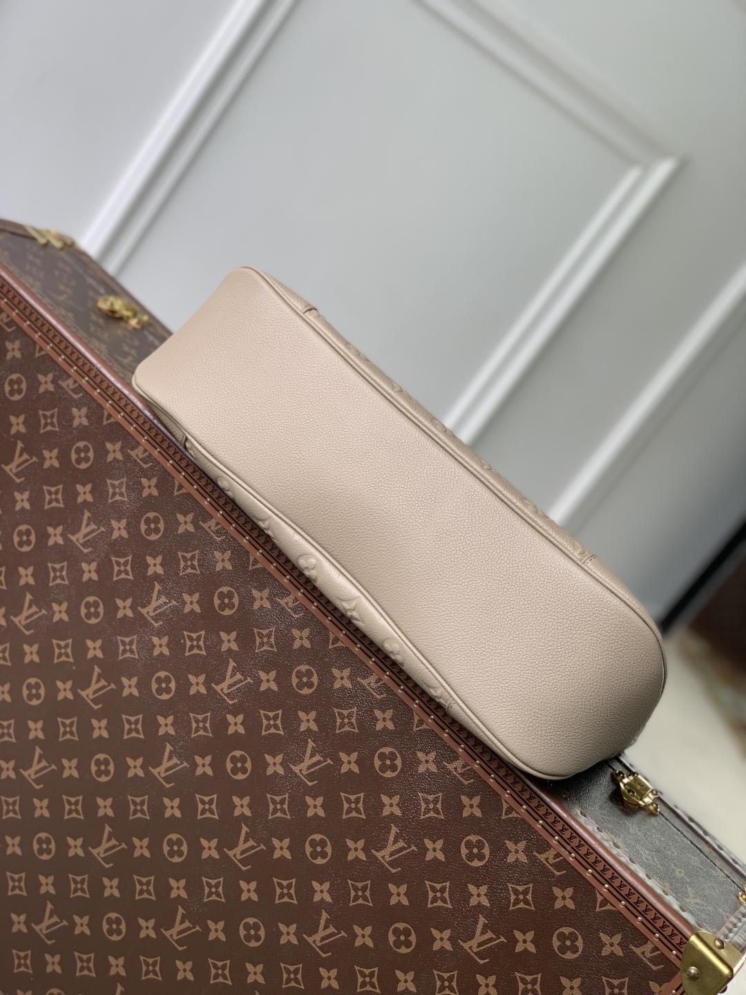 Louis Vuitton Boulogne GM Monogram Empreinte Leather -M13706-40 × 29 × 15CM