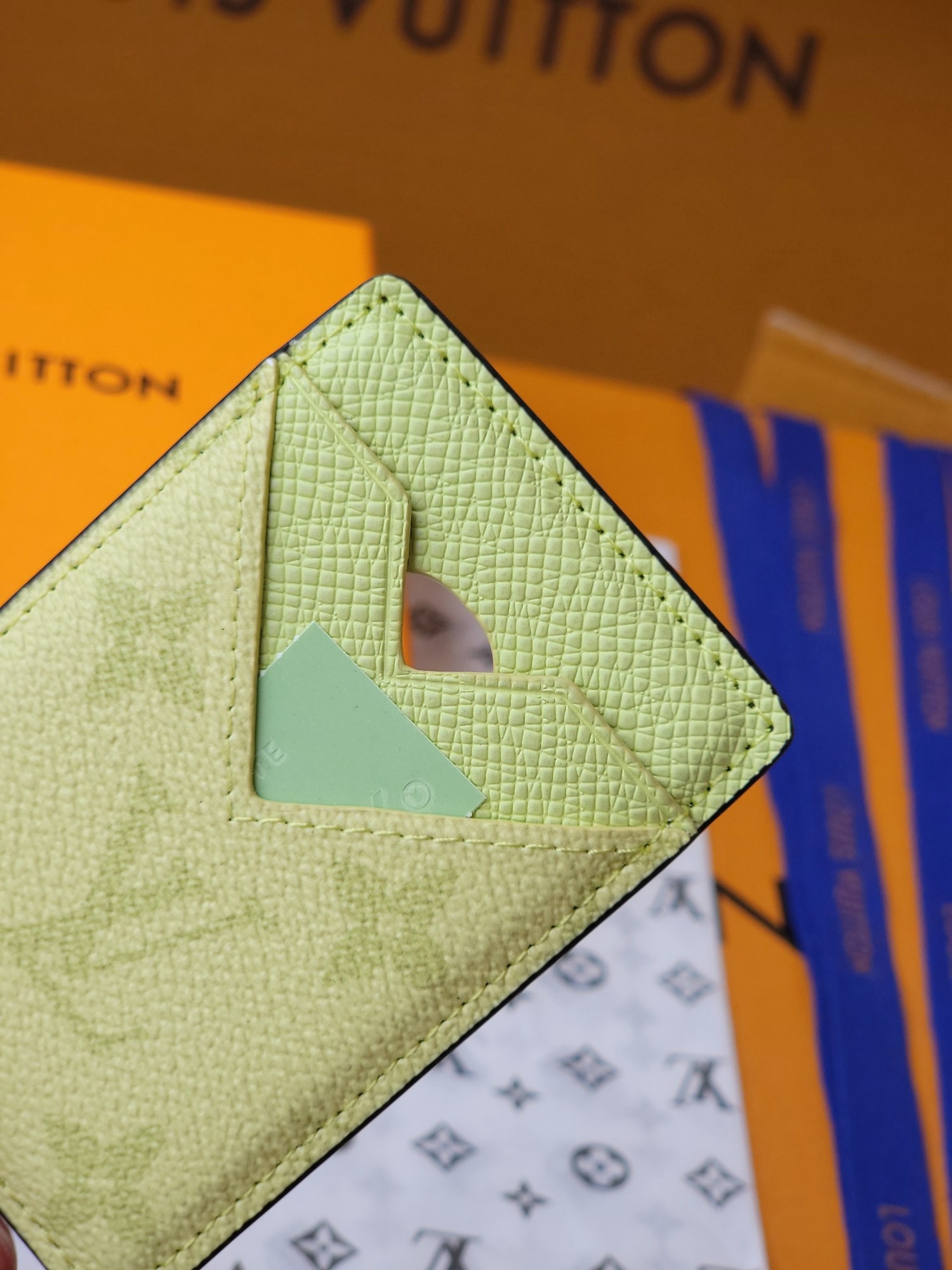Louis Vuitton Card Holder-9.5 x 0.5 x 6.5CM