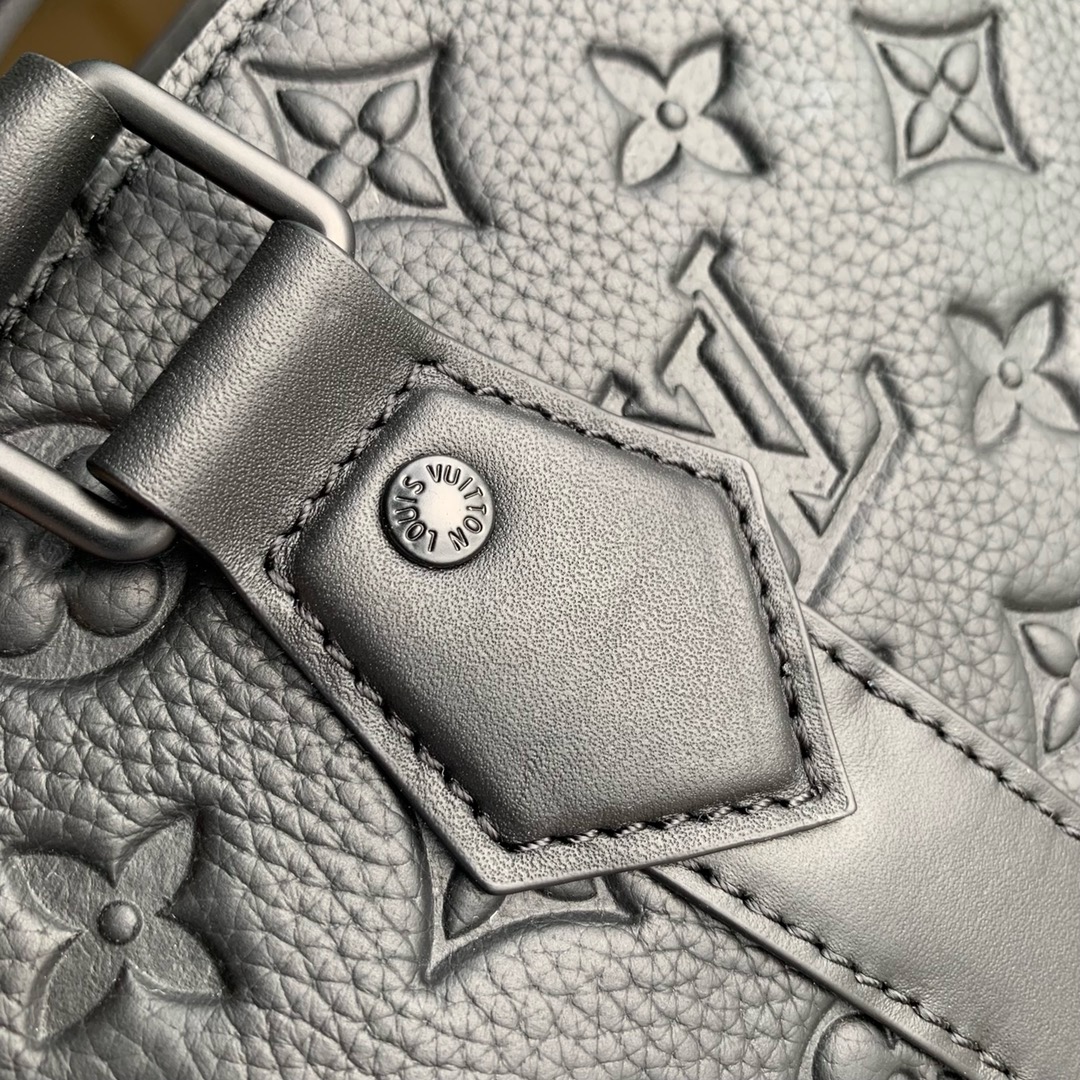 Louis Vuitton Sac Plat Handbags-M21865-44.0 x 33.0 x 18CM