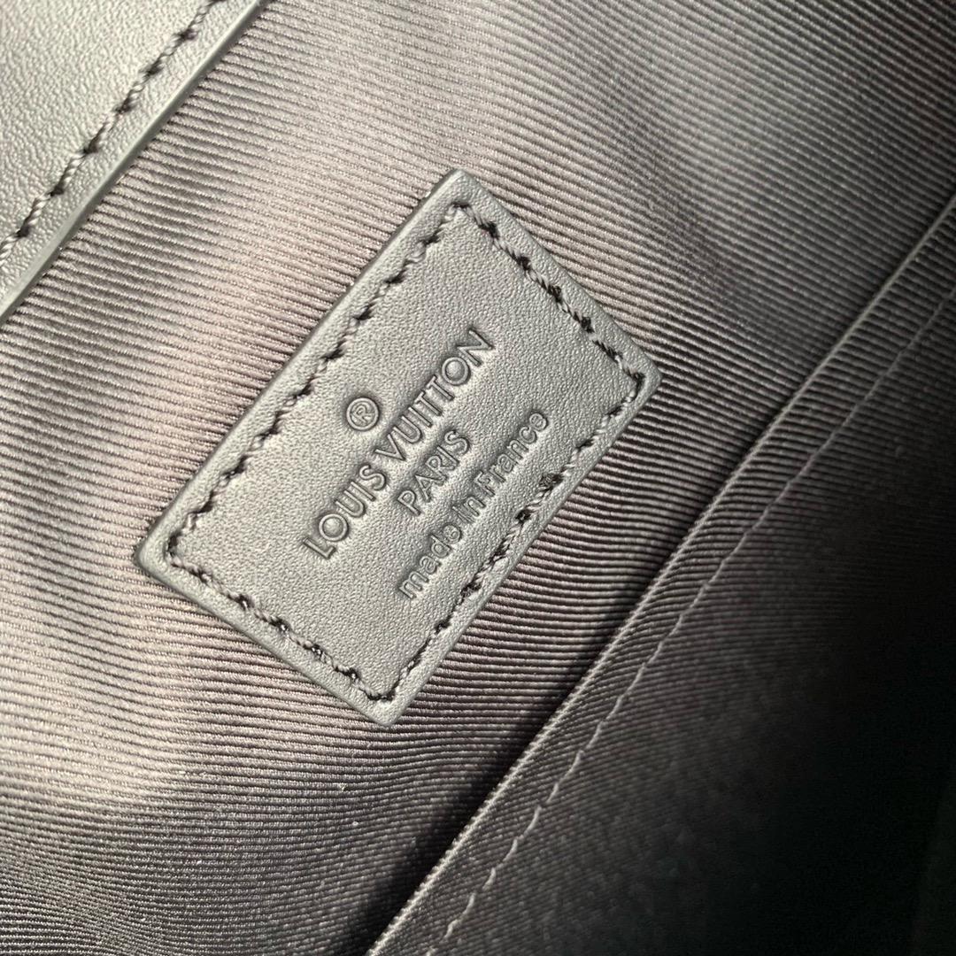 Louis Vuitton Sac Plat Handbags-M21865-44.0 x 33.0 x 18CM