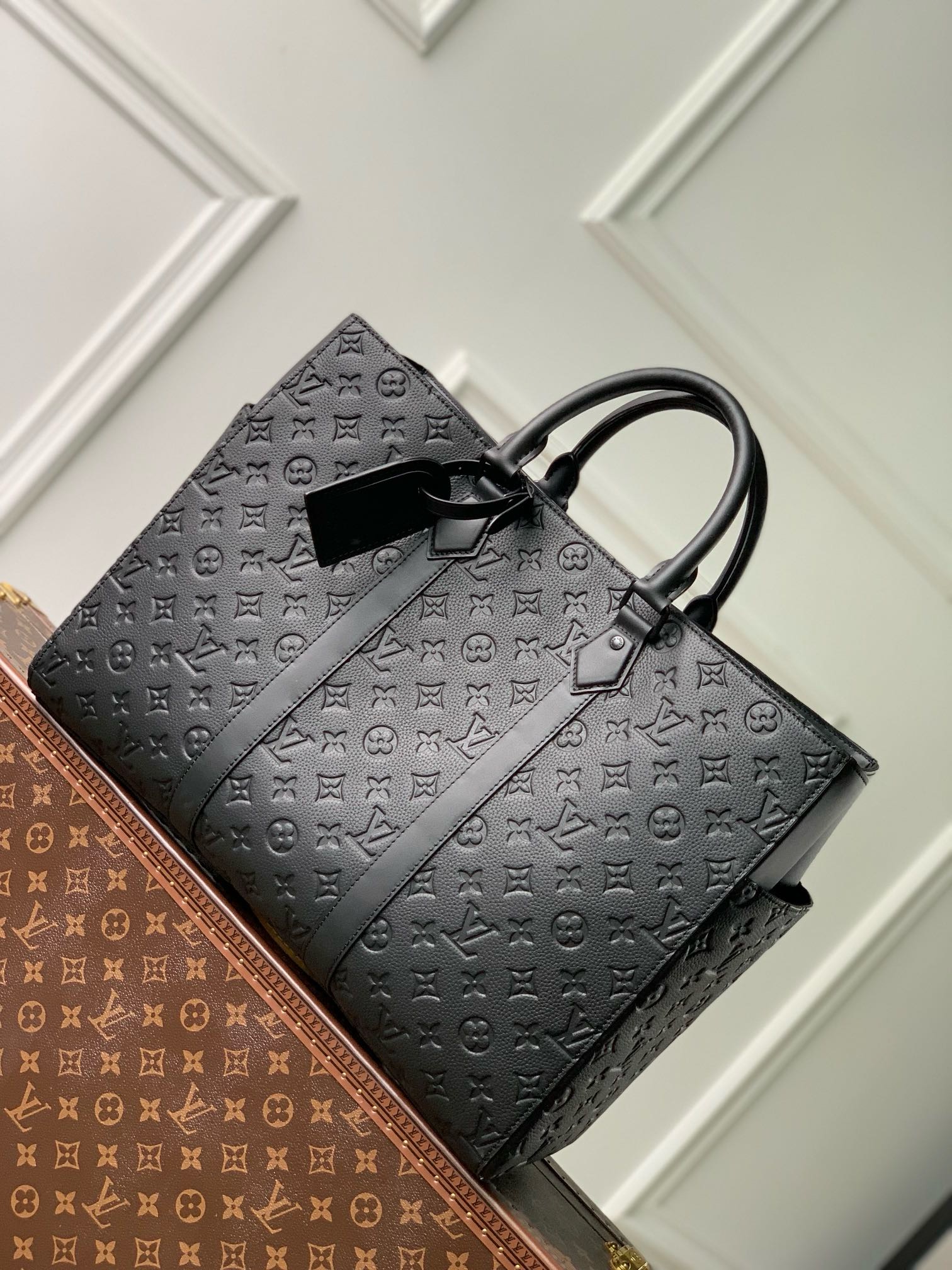Louis Vuitton Sac Plat Handbags-M21865-44.0 x 33.0 x 18CM