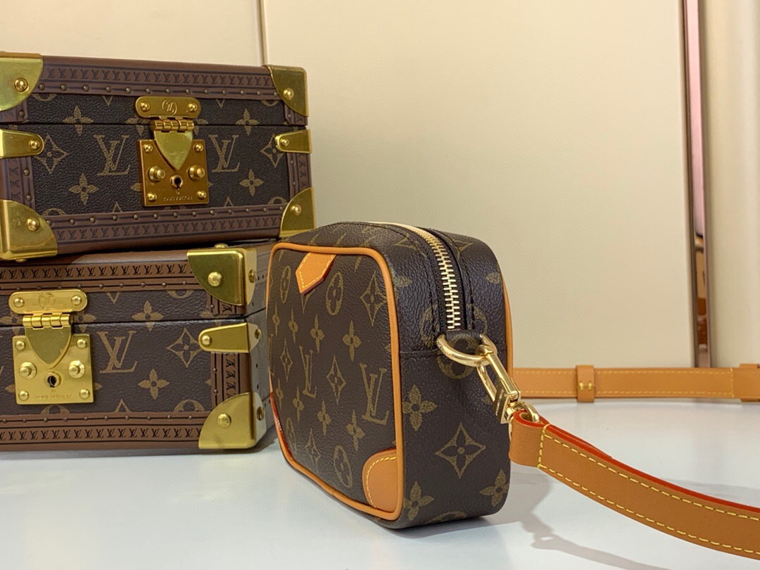 Louis Vuitton M14058 Troco Mini Handbag-20*13*6.5CM