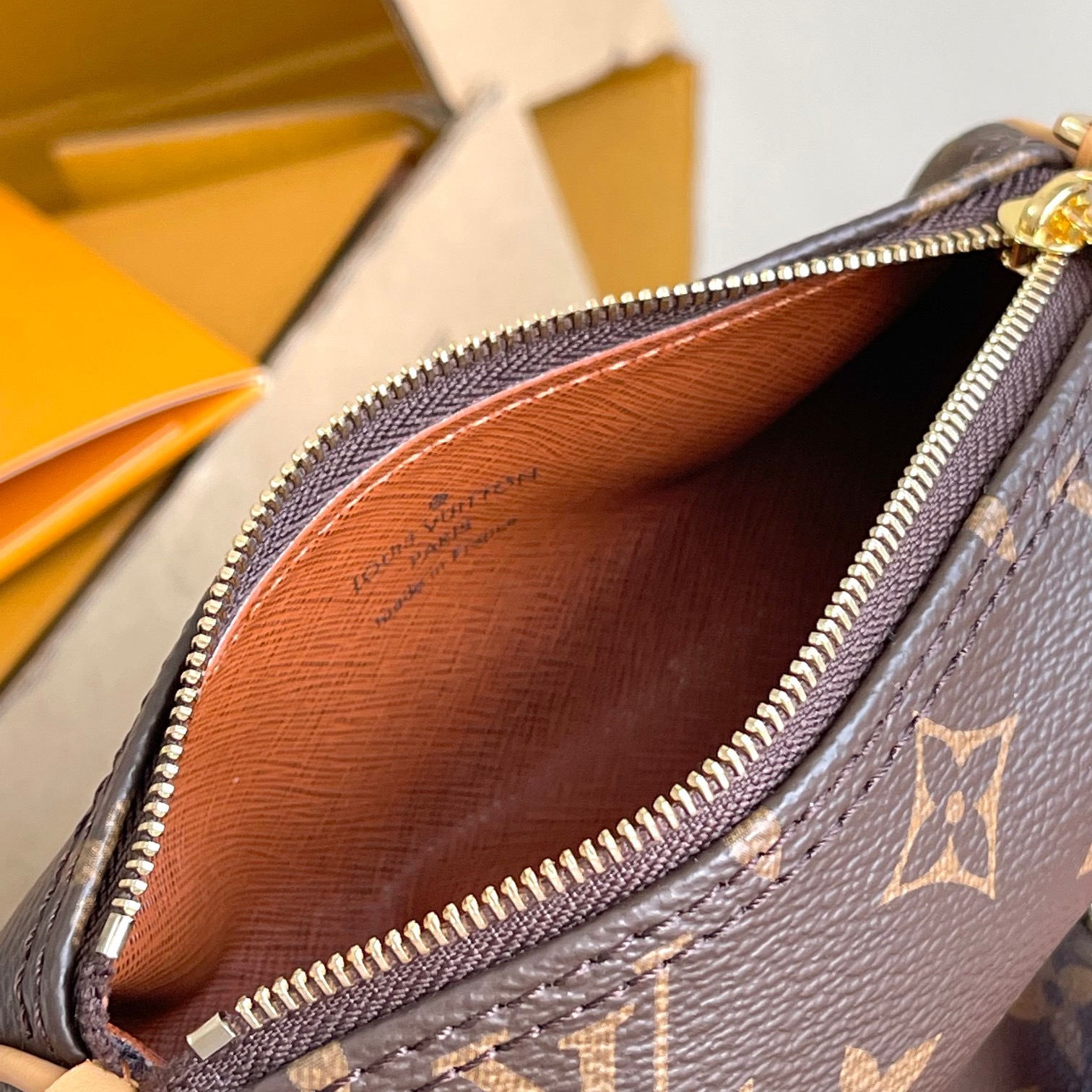 Louis Vuitton M51386 Papillon Handbag-30*15*15CM