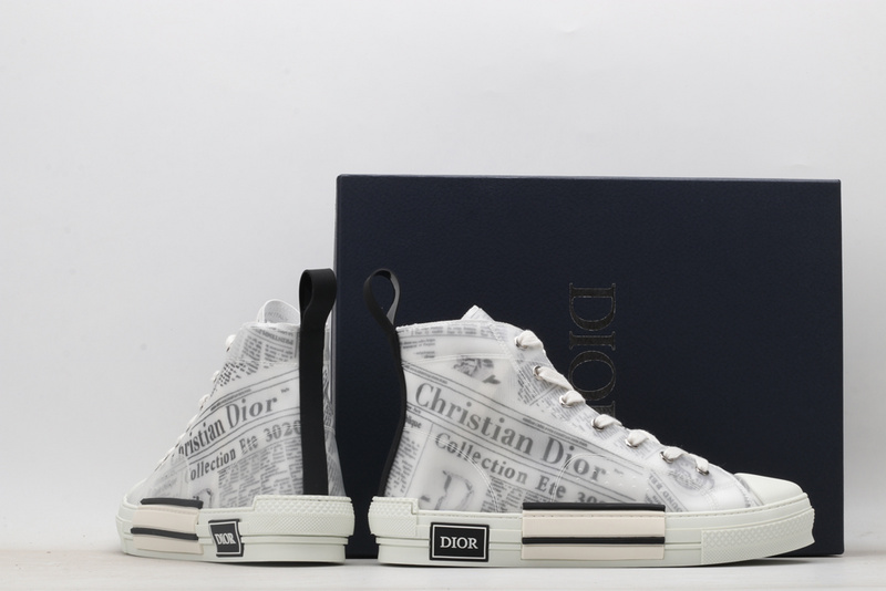 D*or high-top sneakers
