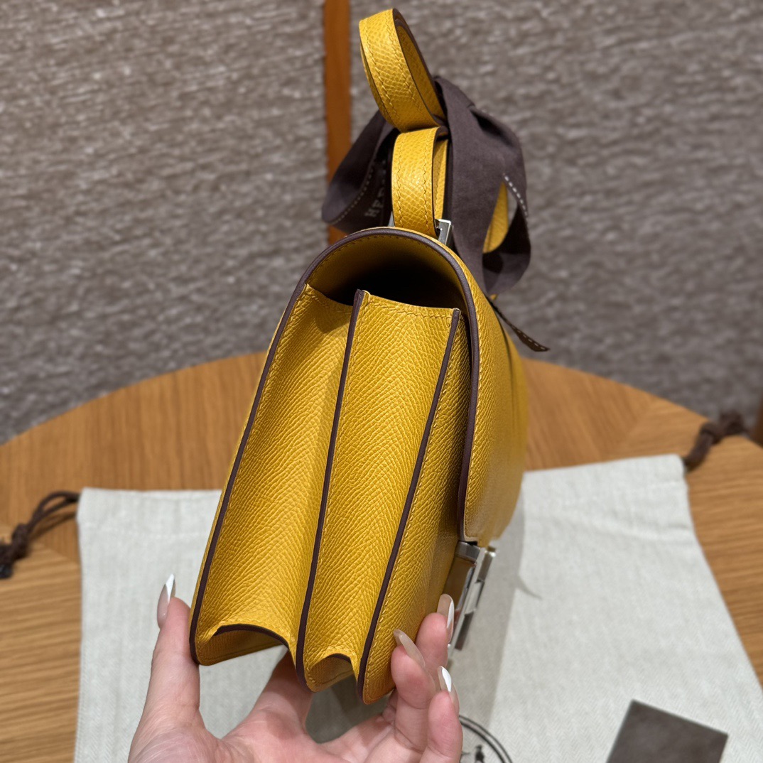 Hermes Constance-19CM