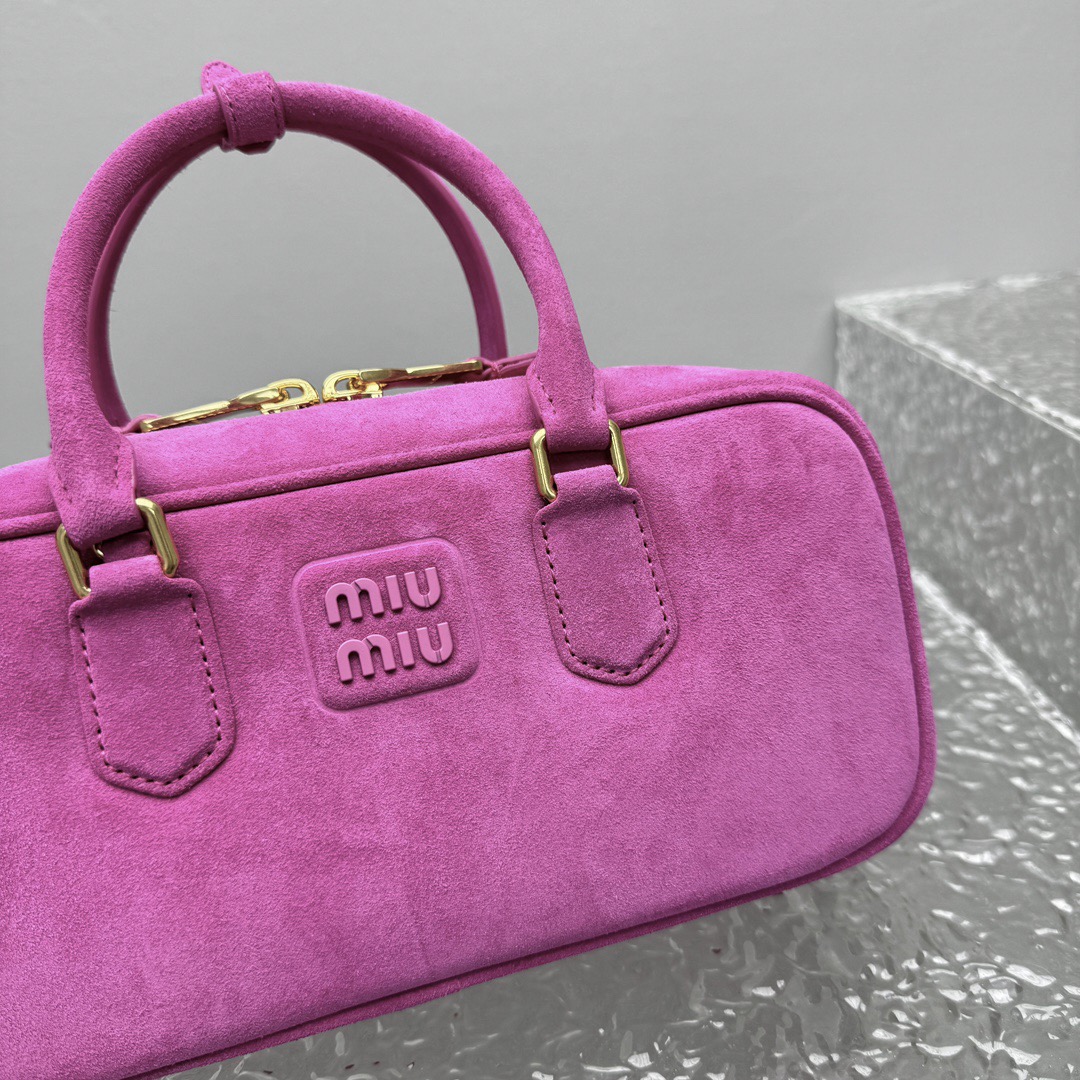MiuMiu Top Handbags-27X12X9CM