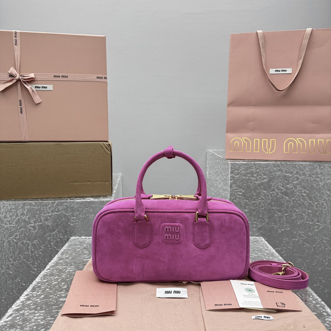 MiuMiu Top Handbags-27X12X9CM