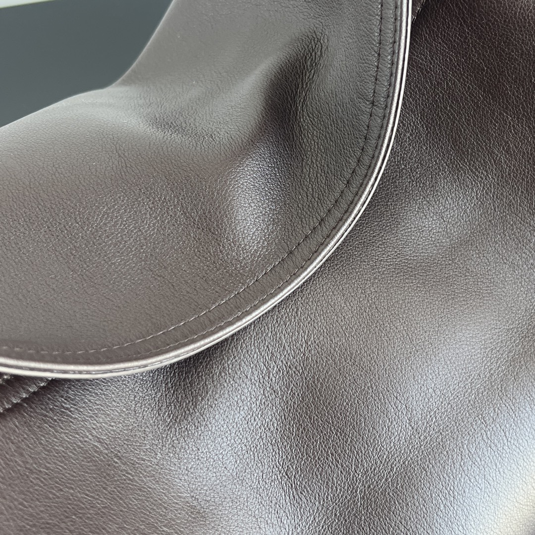 Bottega Veneta Shoulder Bag-54x24x13CM