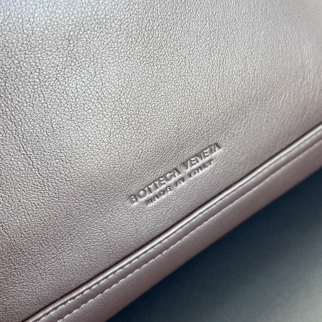 Bottega Veneta Shoulder Bag-54x24x13CM