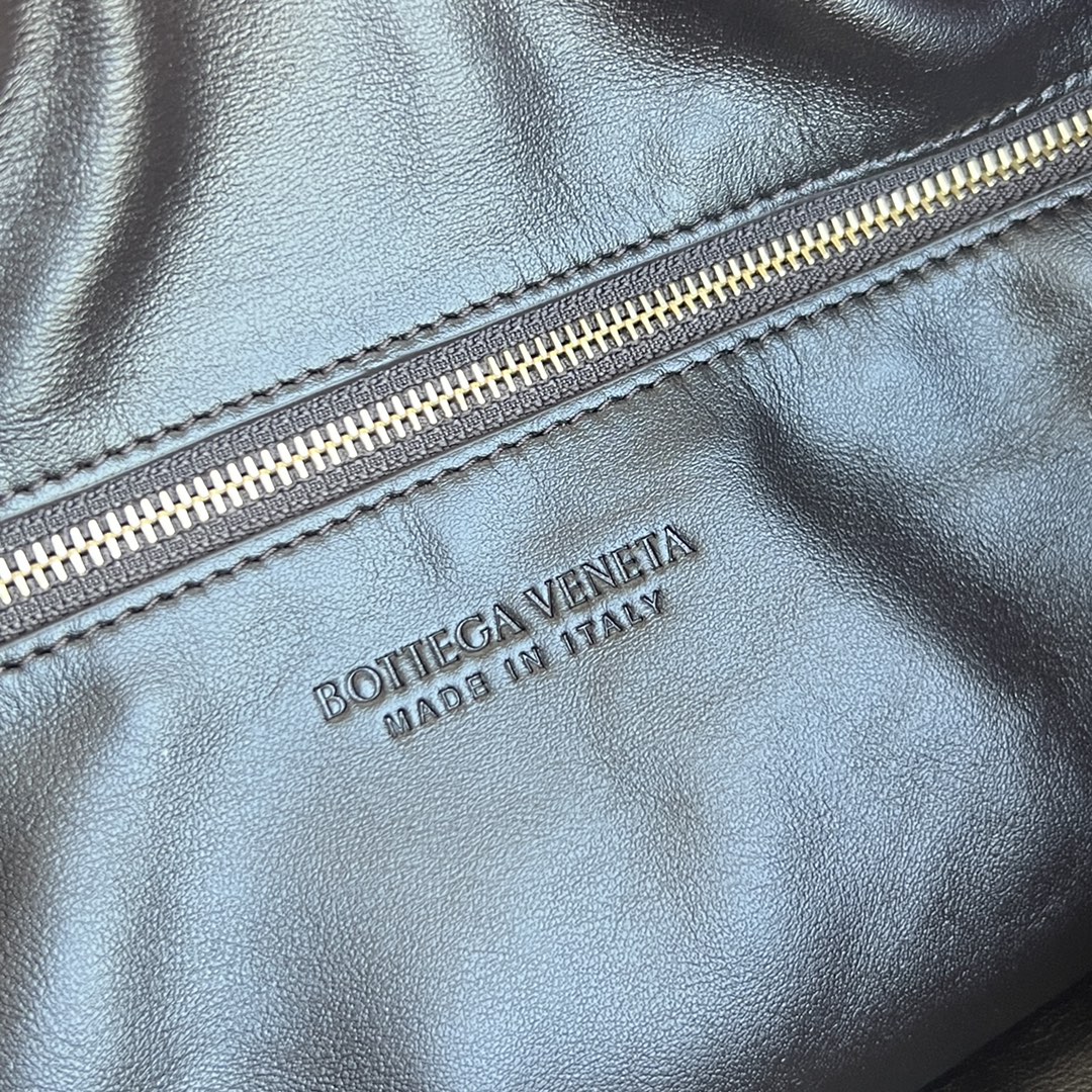 Bottega Veneta Shoulder Bag-54x24x13CM