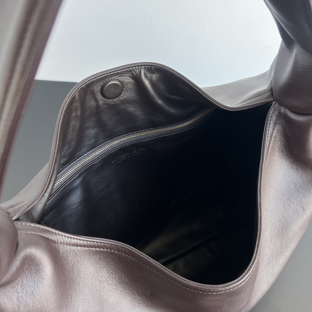 Bottega Veneta Shoulder Bag-54x24x13CM