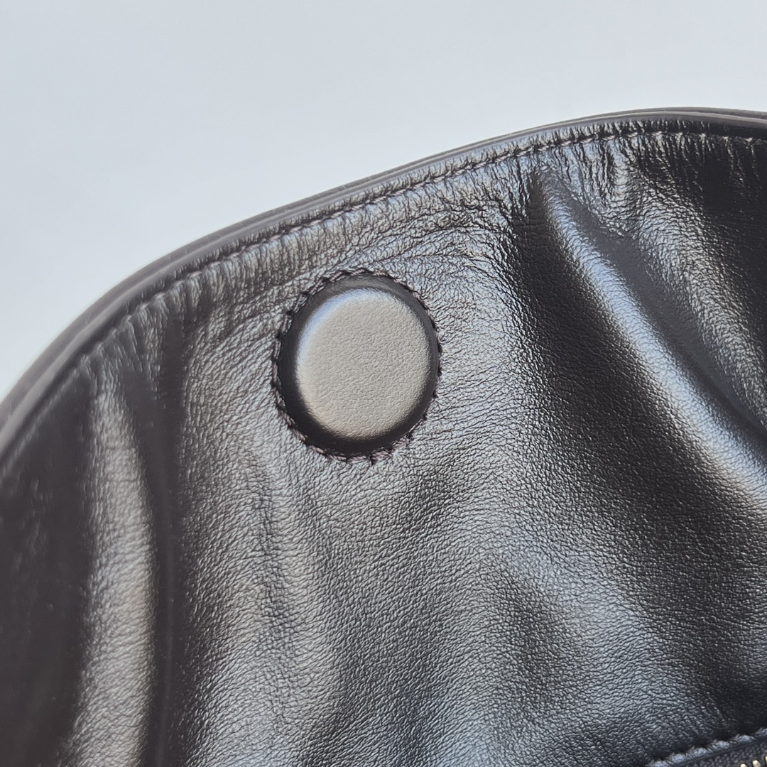 Bottega Veneta Shoulder Bag-54x24x13CM