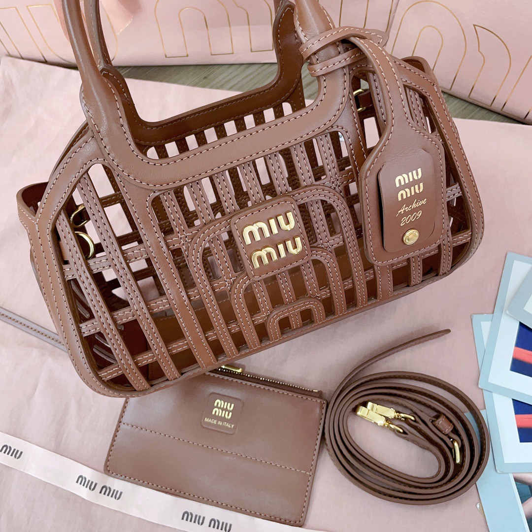 MiuMiu Leather Basket-24*12.5*9CM