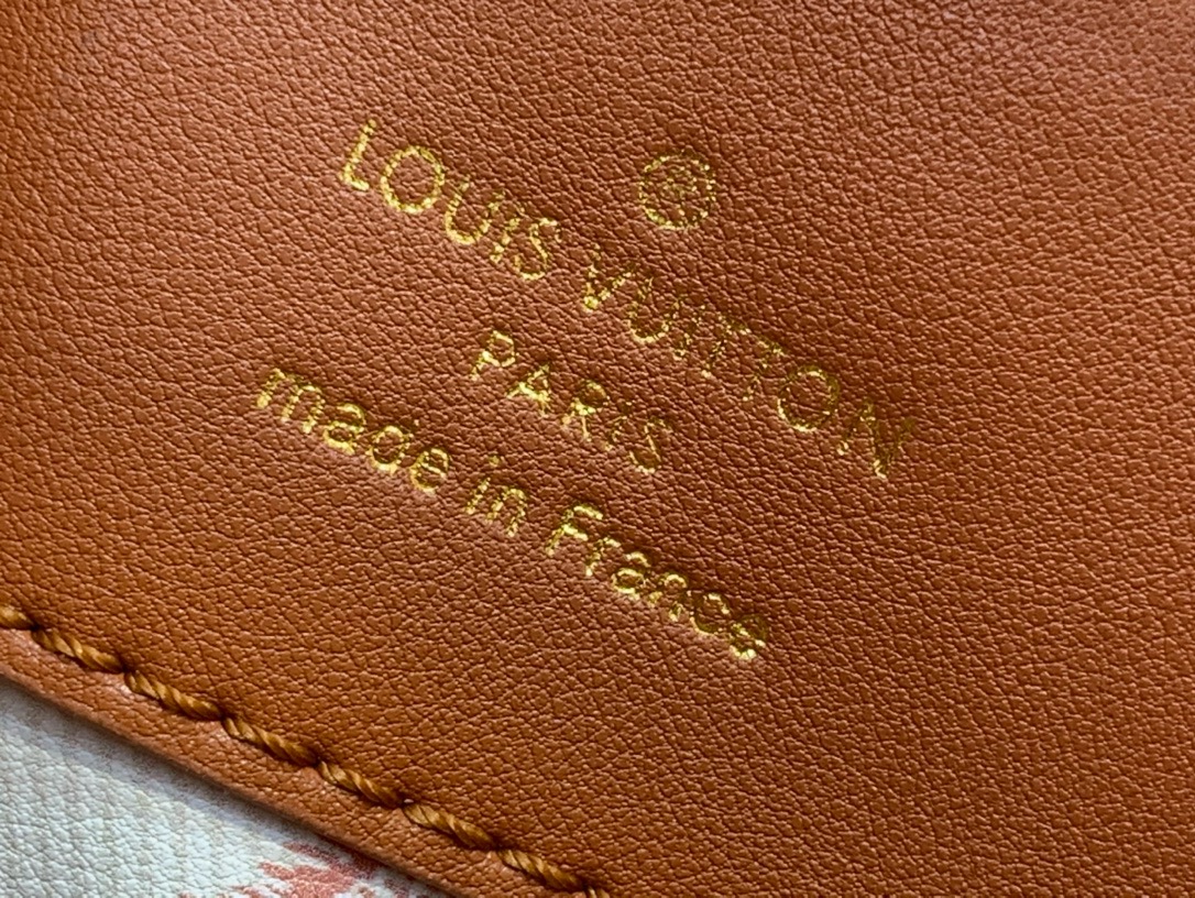 Louis Vuitton Capucines Handlebag-27*18*9CM