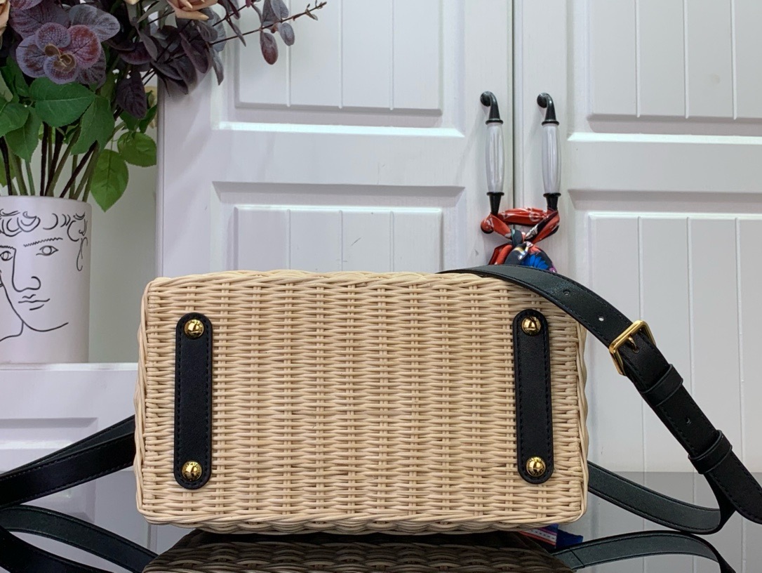 Louis Vuitton Capucines Handlebag-27*18*9CM