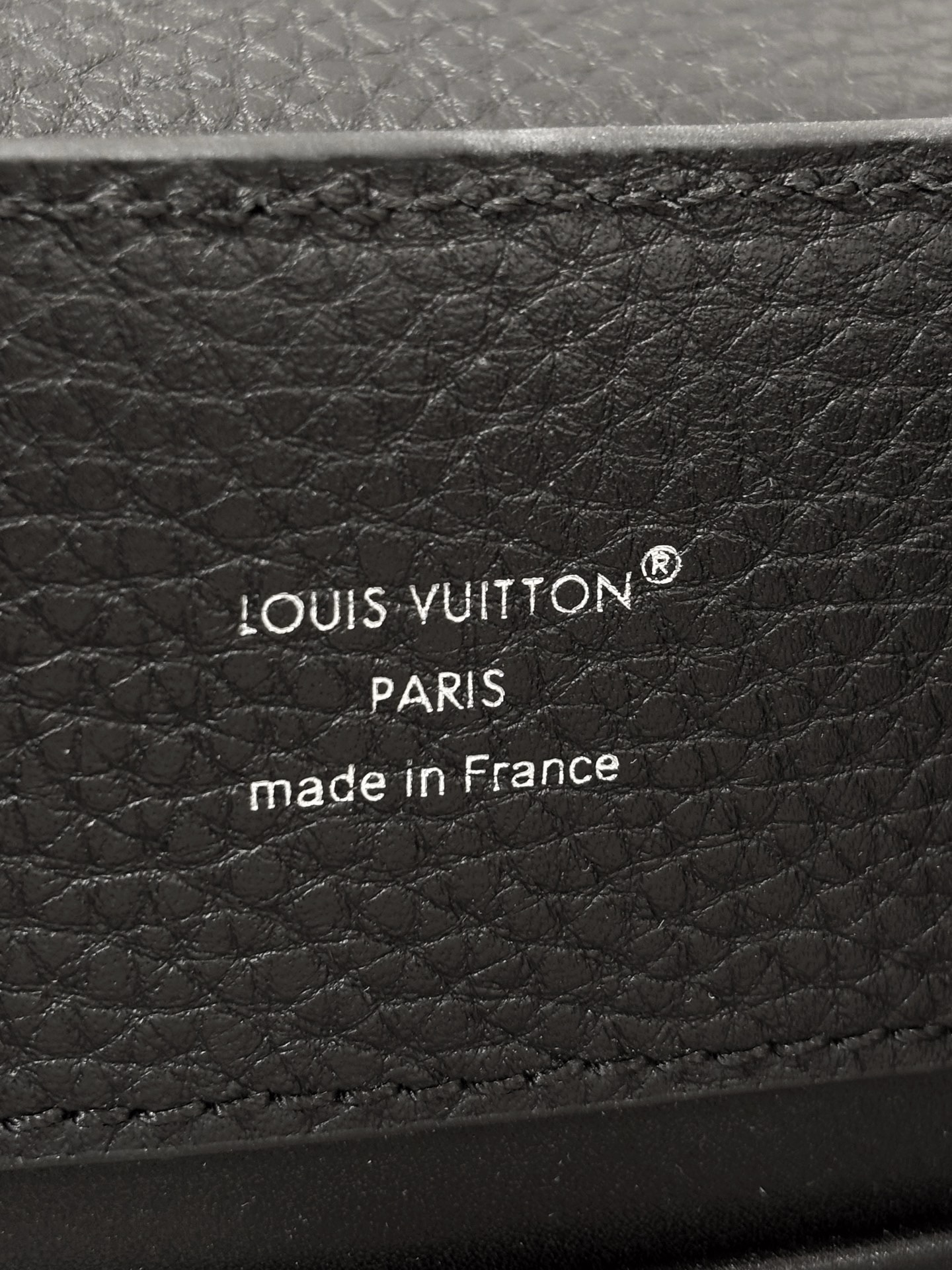 Louis Vuitton Capucines Handlebag-27*18*9CM
