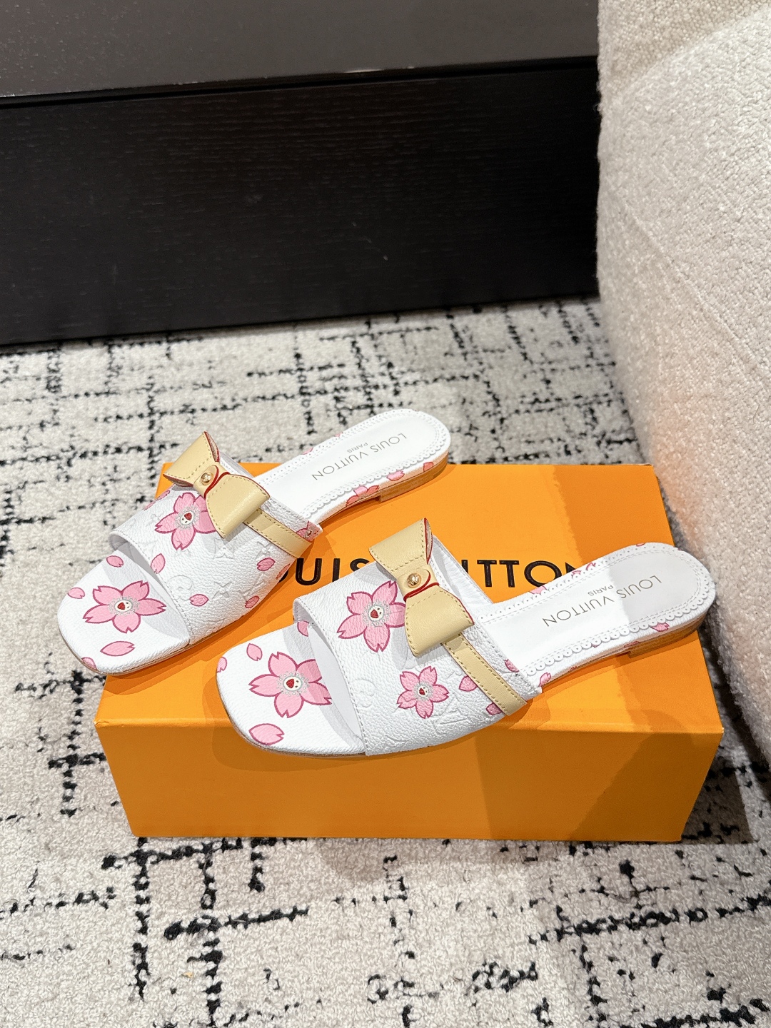 Louis Vuitton 25SS Sandals