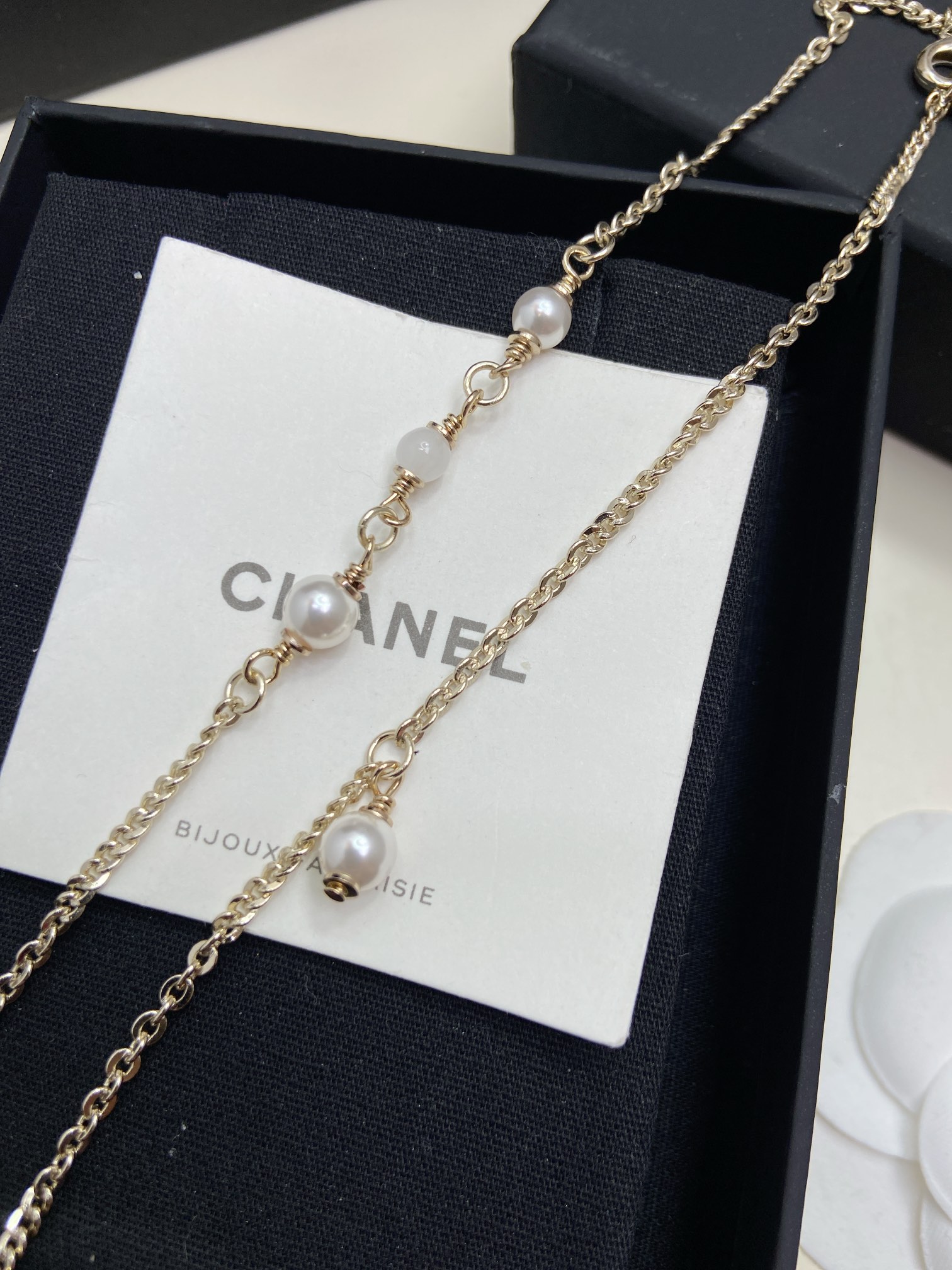 Ch@nel Choker