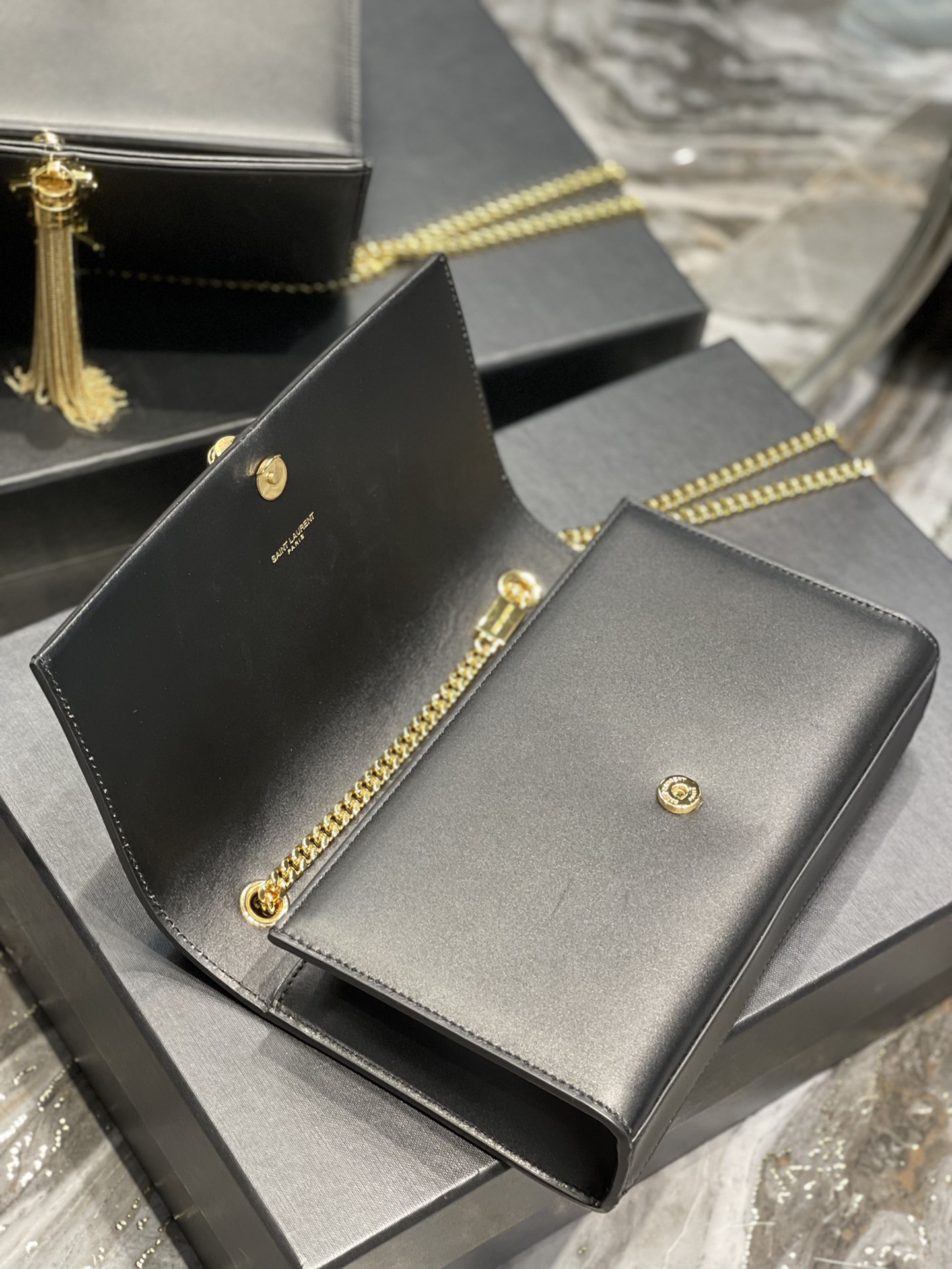 Y*L kate medium with tassle in smooth leather-24*14.5*5.5cm