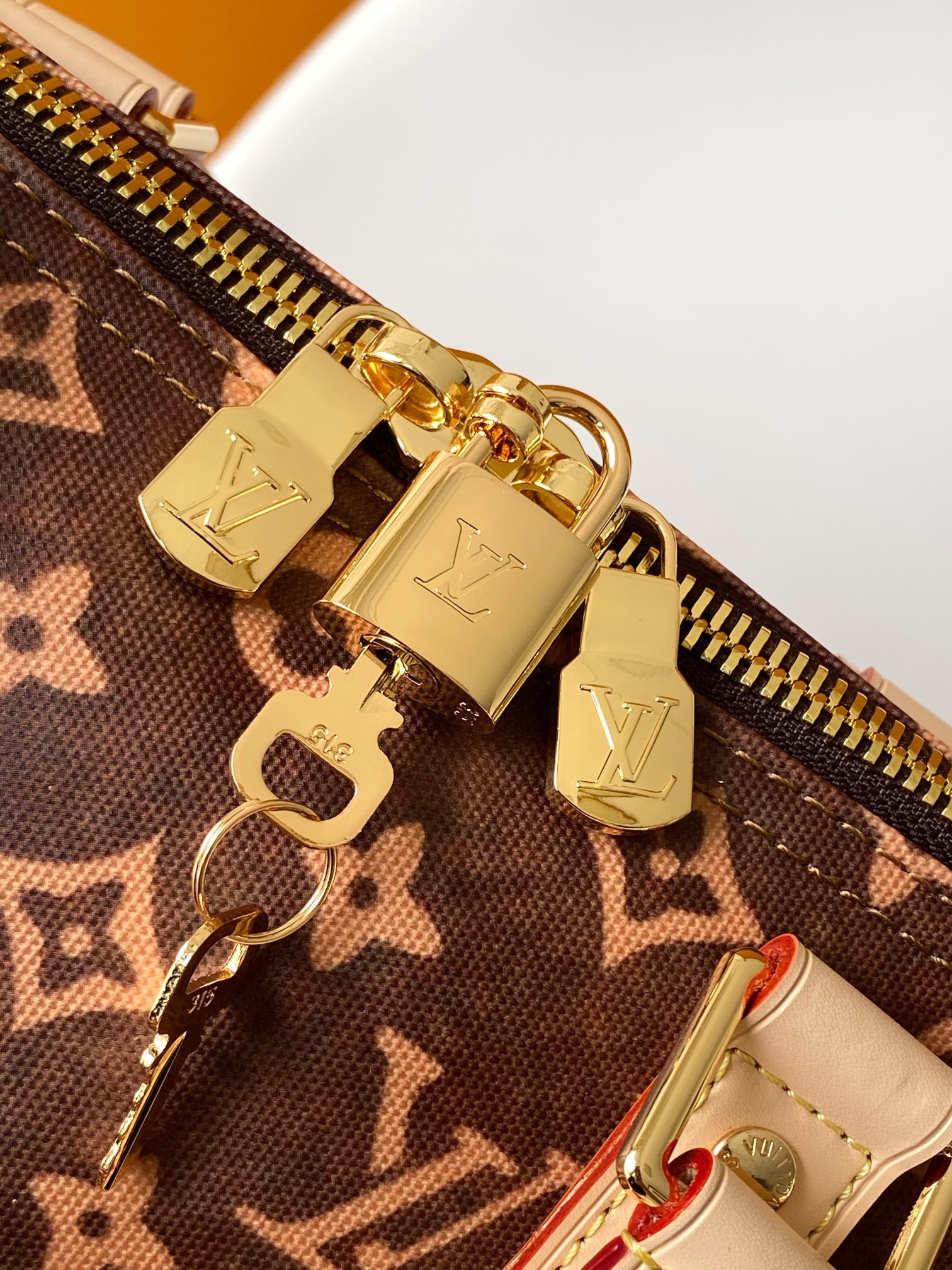 Louis Vuitton Keepall Bandoulière 50- M13966-50 x 29 x 23CM