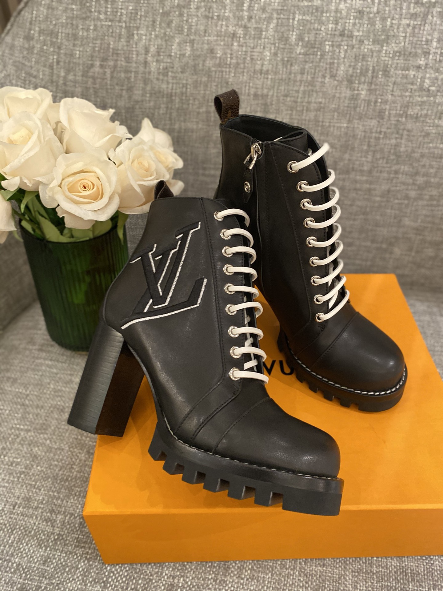 l0*is V*t0n boots