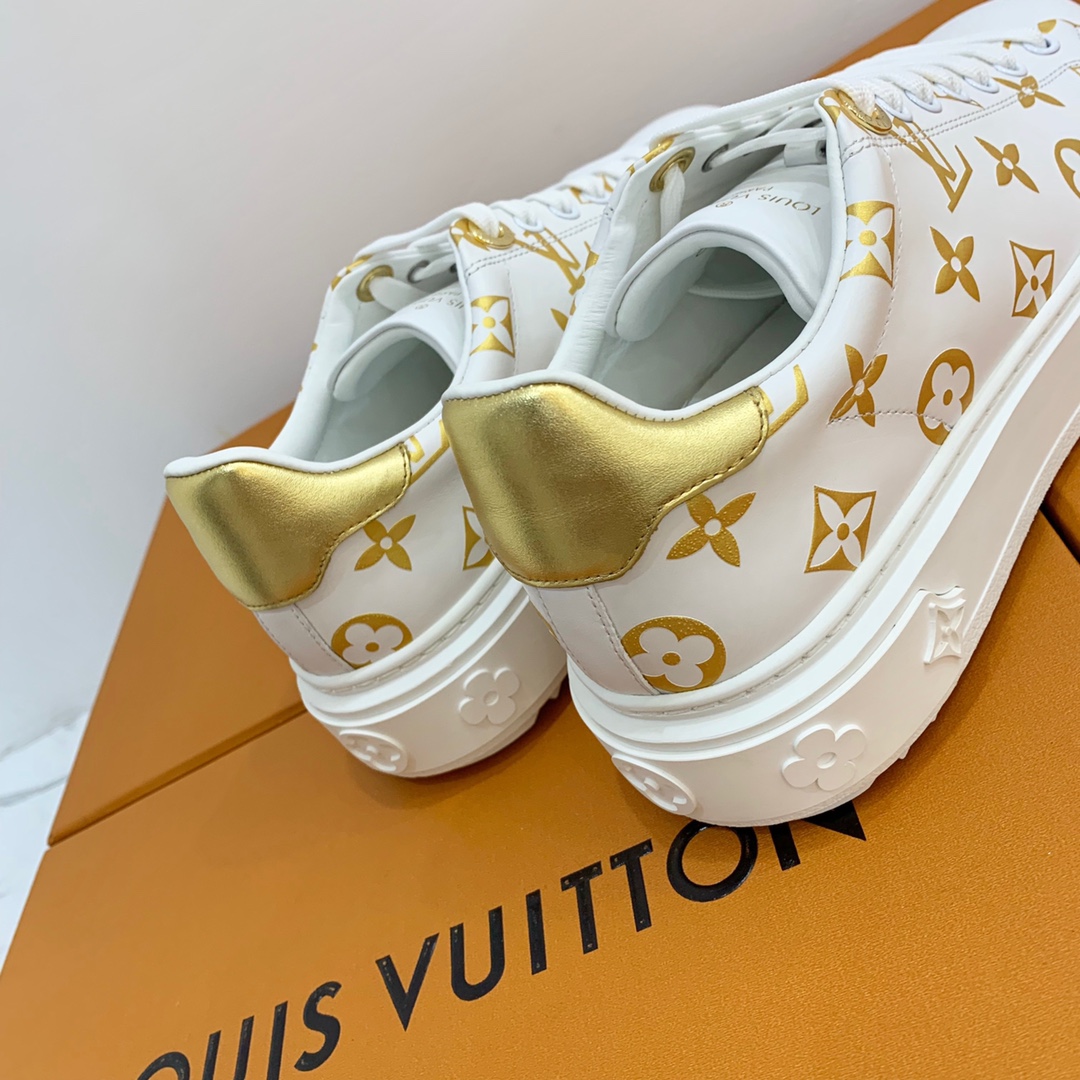 l0*is V*t0n low-top sneakers