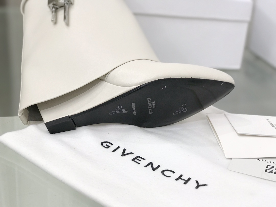 Givenchy Boots(EU35-42)