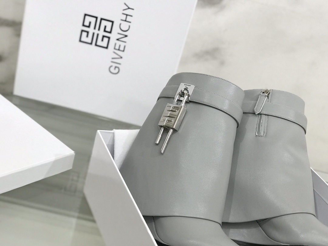 Givenchy Boots(EU35-42)