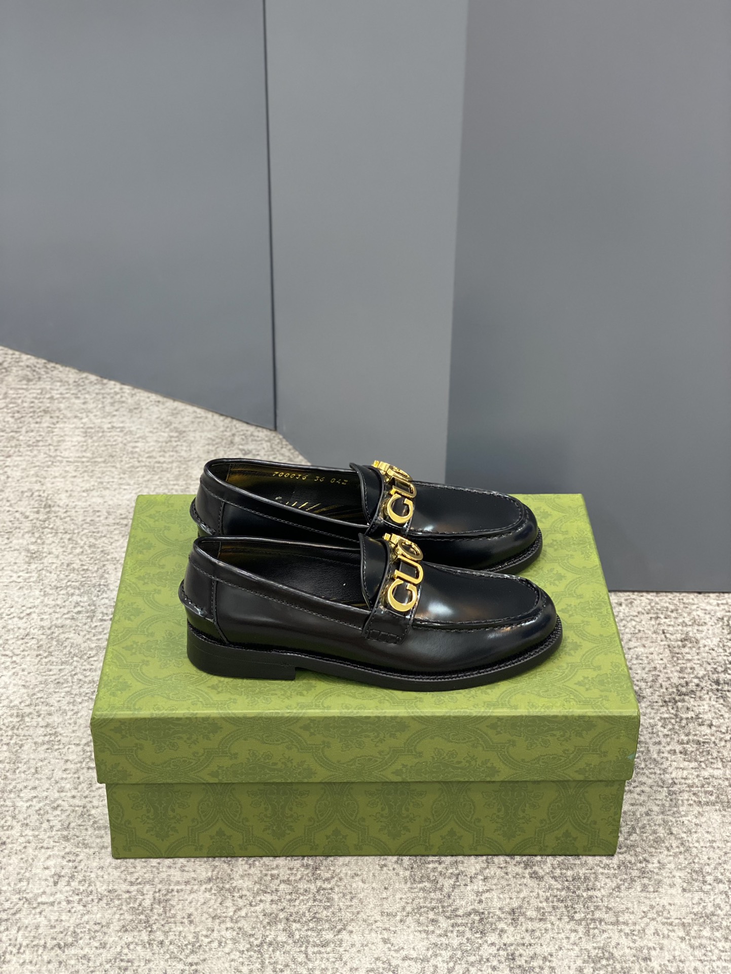 G*u*i loafers