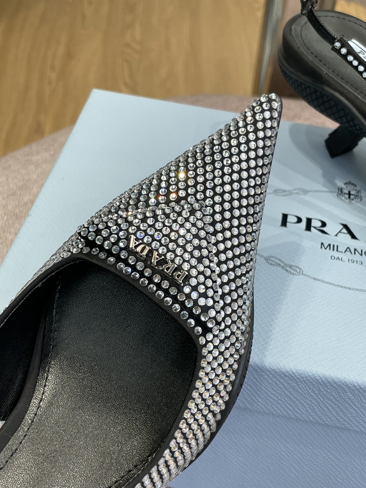 Pra*a heels 2022ss