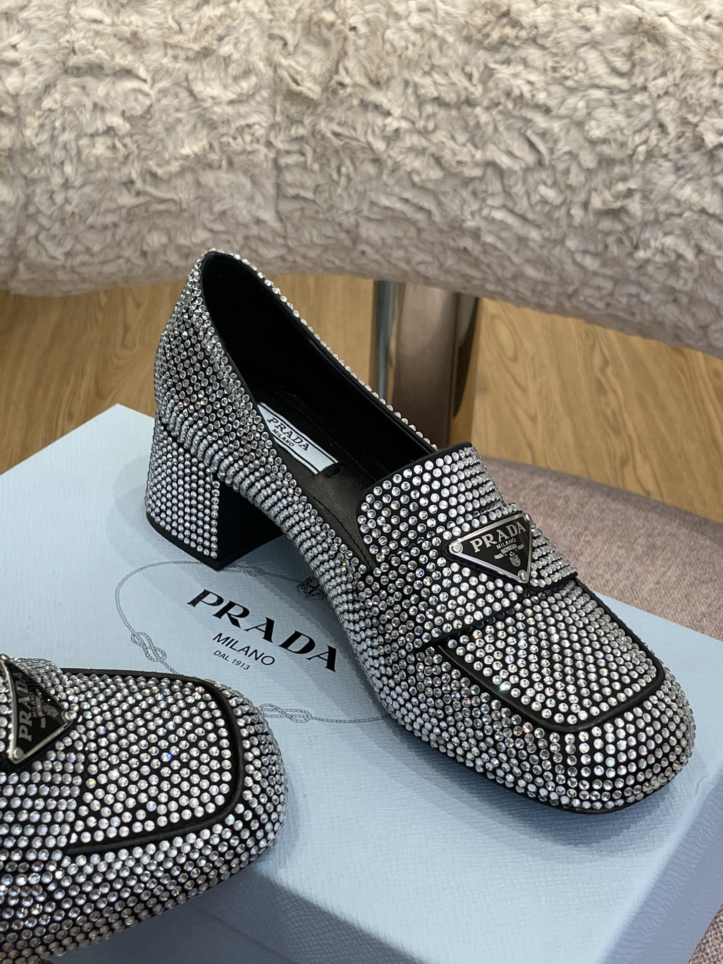 Pra*a loafers 2022ss