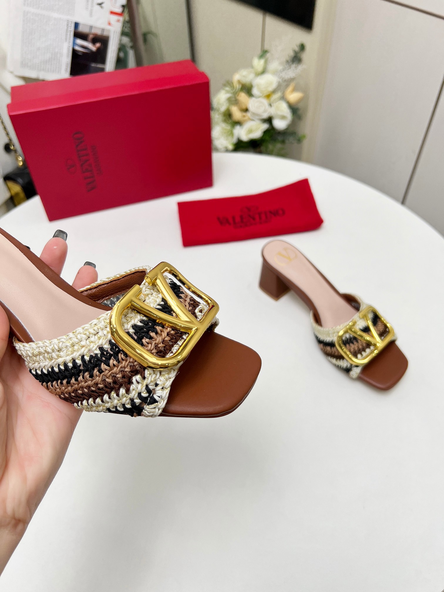 Valentino Slides