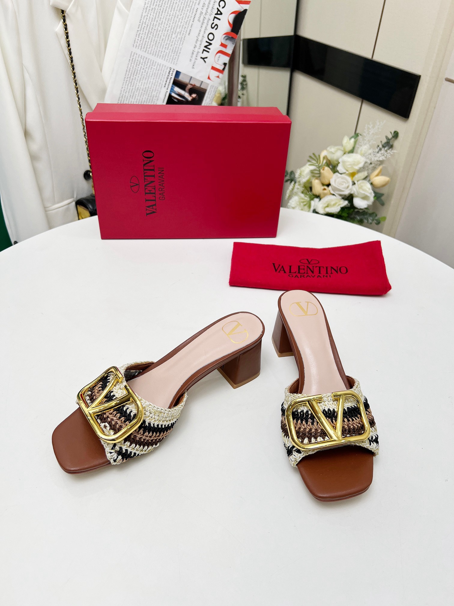 Valentino Slides